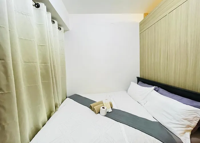 1 Bedroom Unit With Balcony 15th Floor - Pool View 7mins Walk To Moa Manila