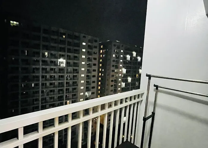 1 Bedroom Unit With Balcony 15th Floor - Pool View 7mins Walk To Moa * Manila